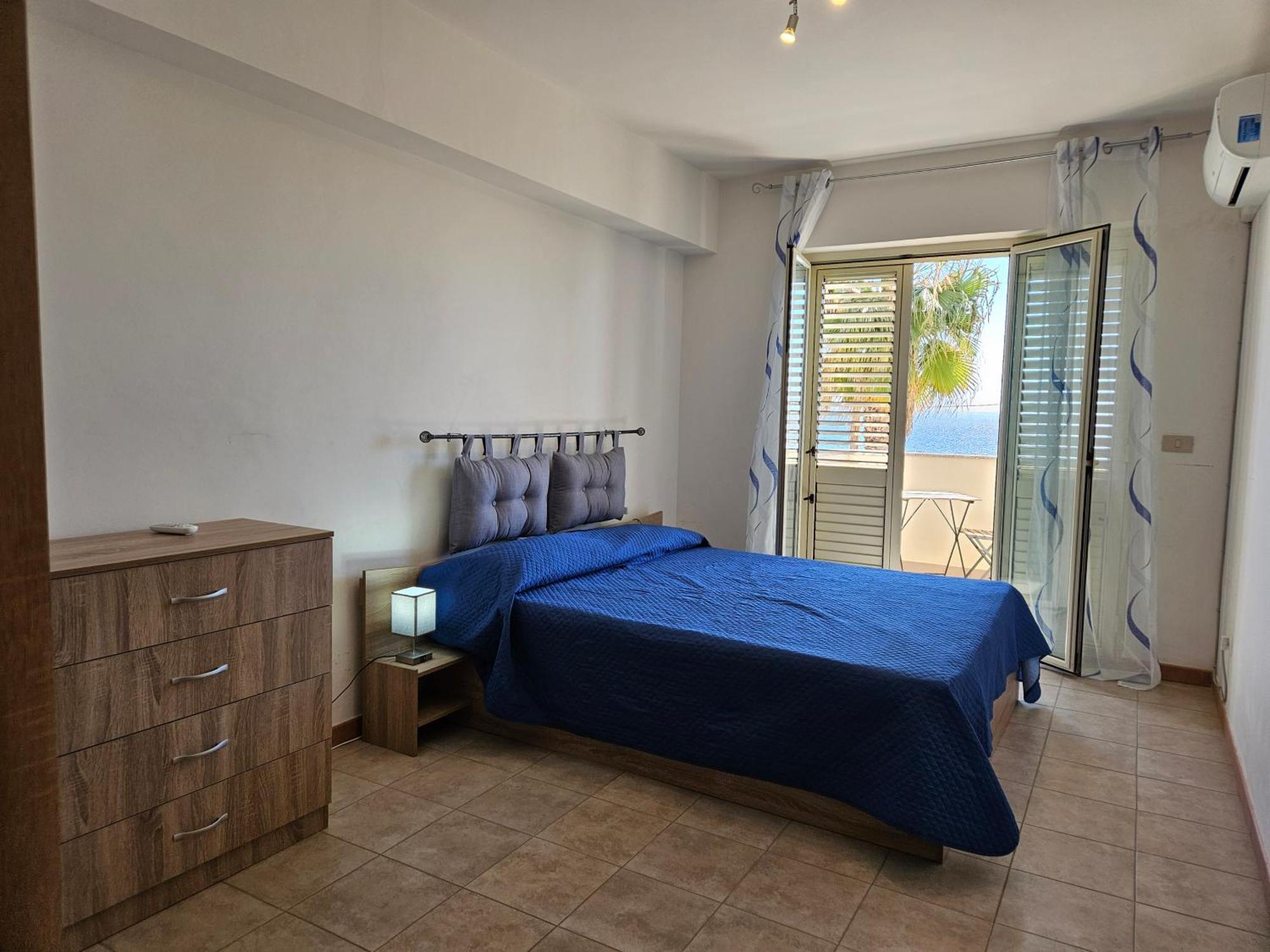 Family House Letojanni Taormina Apartment Exterior photo
