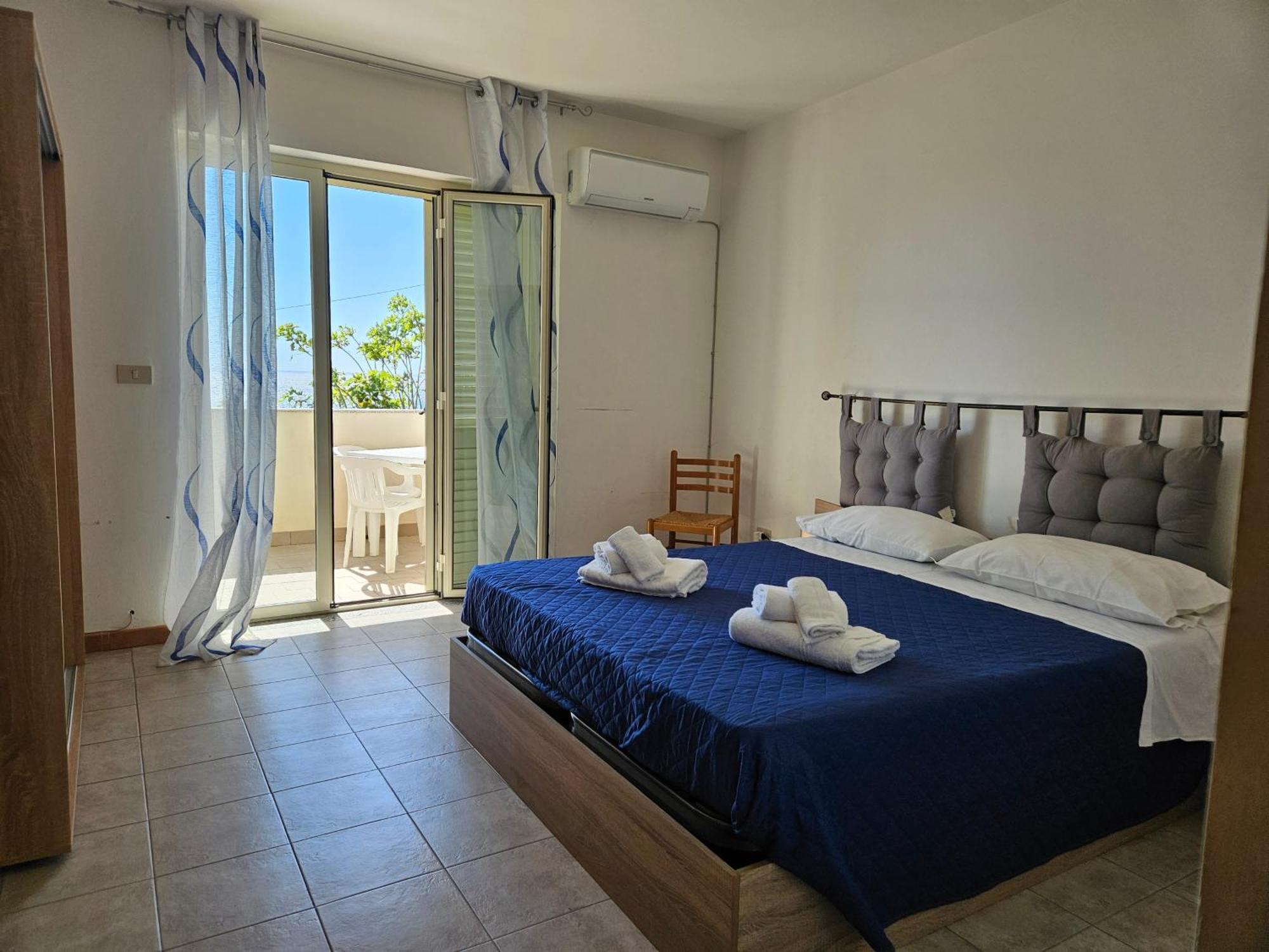 Family House Letojanni Taormina Apartment Exterior photo