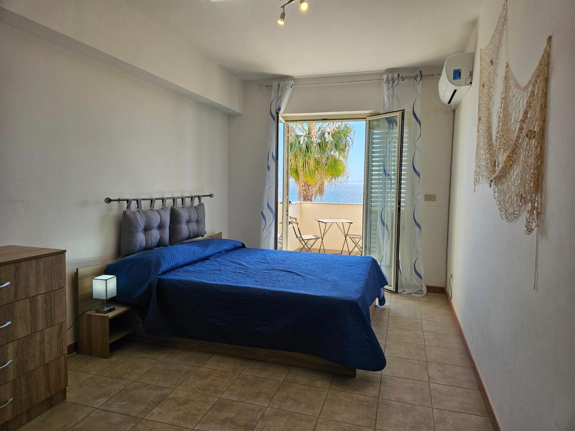 Family House Letojanni Taormina Apartment Exterior photo